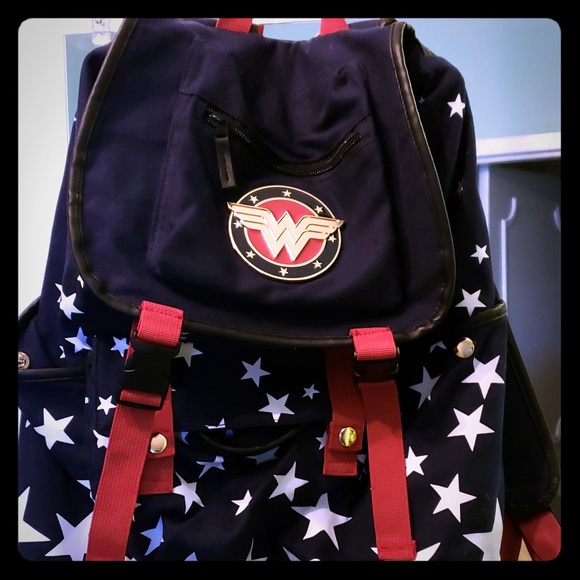 wonder woman backpack hot topic